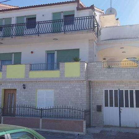 Apartment Karmen Trogir Exterior foto