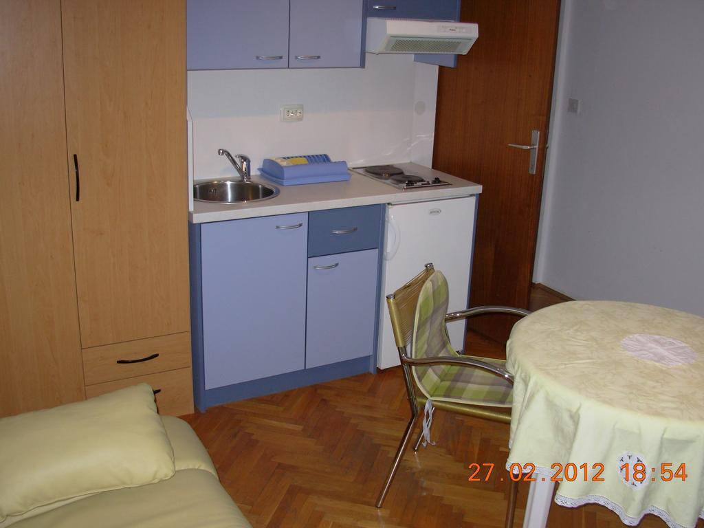 Apartment Karmen Trogir Quarto foto