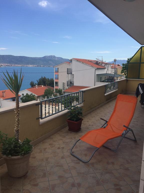 Apartment Karmen Trogir Exterior foto